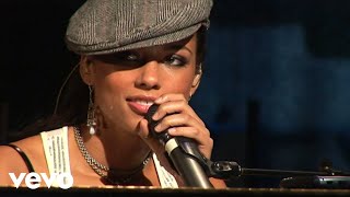 Alicia Keys  Unbreakable Live [upl. by Aracot]