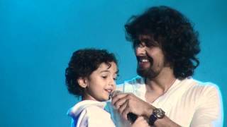 Sonu Nigam  Sings with Son Neevan Nigam  Live San Jose 2012 [upl. by Lenrad180]