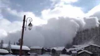 Avalanche Val dIsère le fornet [upl. by Philender243]