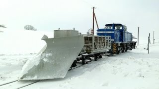 Rasender Roland im Winter 2013 Diesellok 251 901 mit Schneepflug RüBB Insel Rügen V51 901 Snow Plow [upl. by Katina]