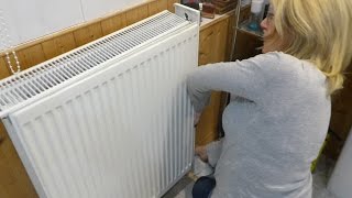 Jan shows how to remove radiator covers to clean the dust out [upl. by Shirk23]