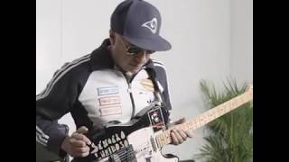 A Guitar Lesson With Tom Morello  LNWY [upl. by Annovahs81]