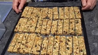 How to make the best crunchy muesli bars [upl. by Oiceladni]